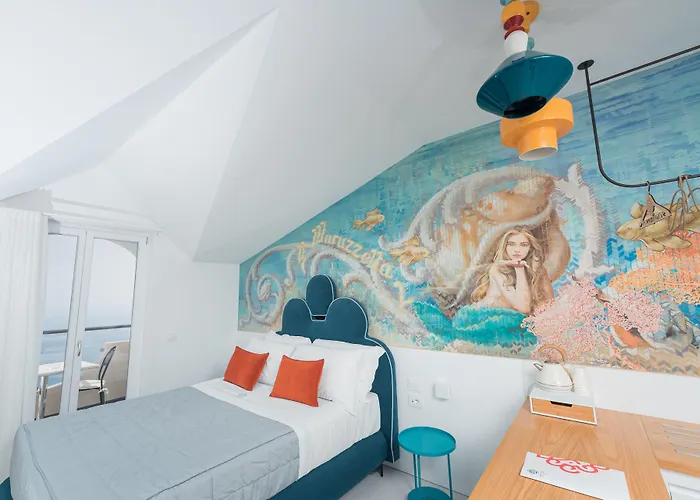 Hotel Dipinto Baccofurore 4*