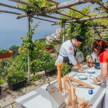 Hotel Dipinto Baccofurore 4*