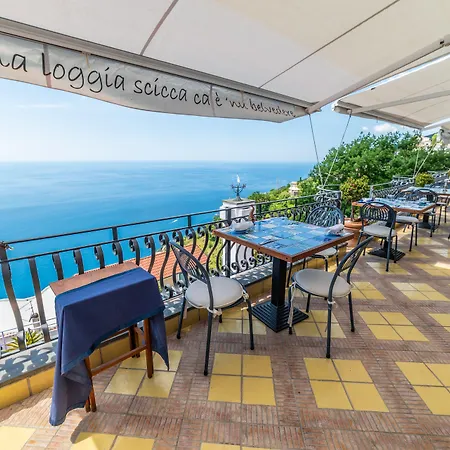 Hotel Dipinto Baccofurore